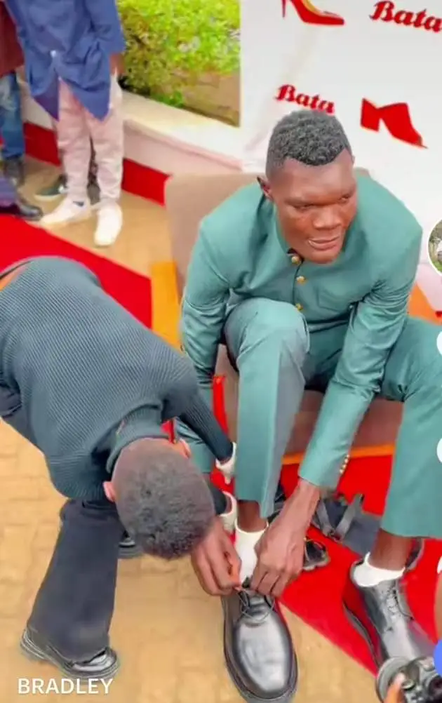FB_IMG_1727369824762 Bata Shoes Company presents Bradley Marongo with customised shoes and socks