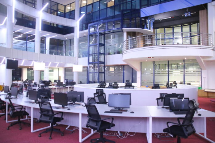 Standard newsroom2