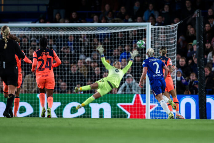Chelsea carpenter scaoring against Barcelona