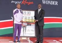 Ruto Rolls Out Hero’s Welcome for Sawe, Hands Him Millions in Reward