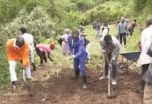 Morendat Residents Protest Over Poor Roads and Lack of Electricity