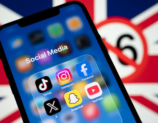 UK Proposes Overnight Social Media Curfew For Teenagers