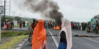 Buildings Torched as Fresh Clashes Leave Several Injured in Moyale Buildings Torched as Fresh Clashes Leave Several Injured in Moyale
